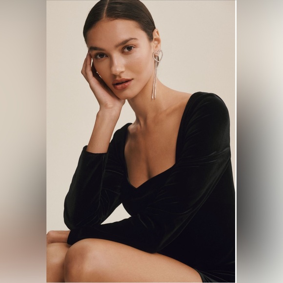 Anthropologie Jenny Yoo Rachel Long-Sleeve Stretch Velvet Gown, Black - Picture 3 of 6